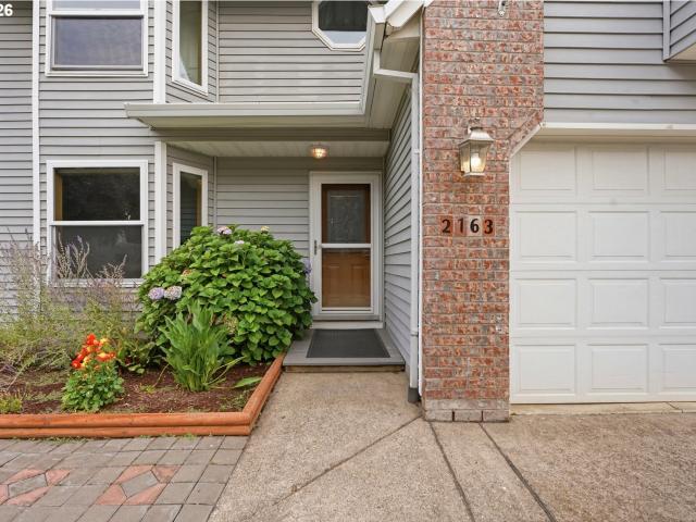 House for sale in Hubbard, Marion County