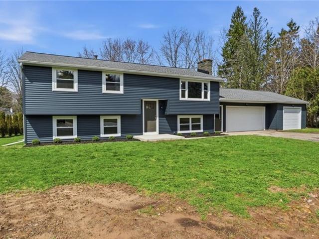 House for sale in Furnaceville, Town of Ontario
