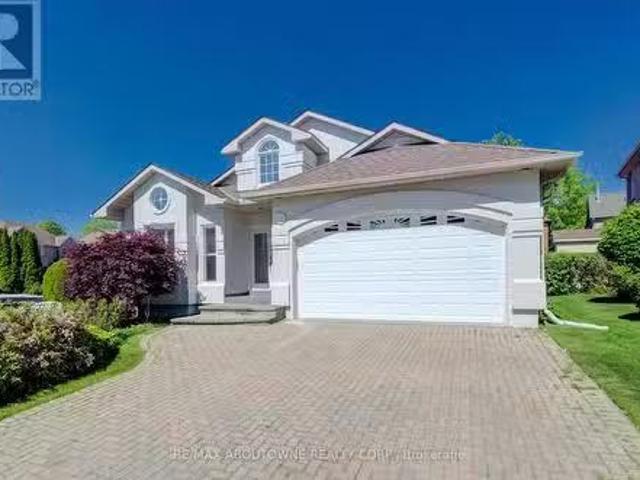 House for sale in Oakville, Ontario