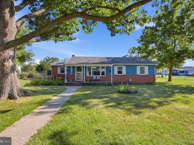 House for sale in Tilghman, Maryland