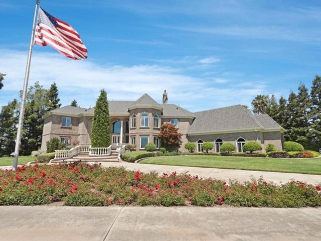 House for sale in Acampo, California