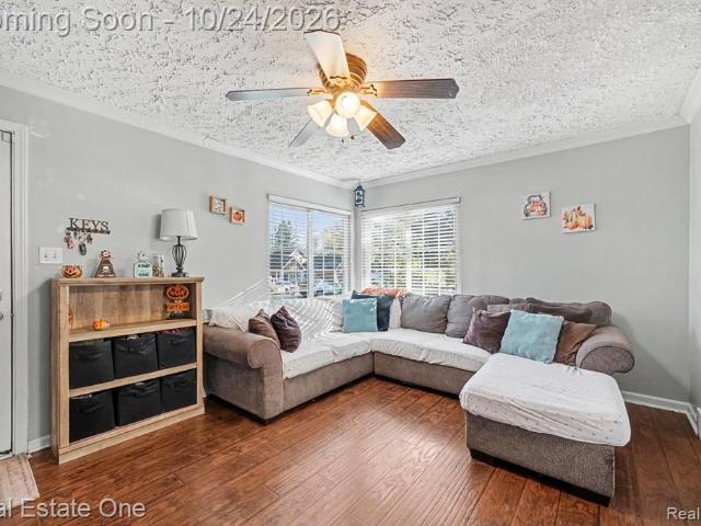 House for sale in Auburn Hills, Oakland County