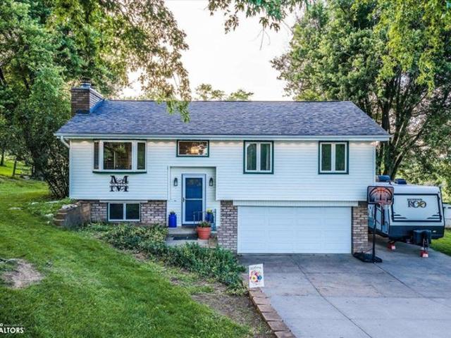 House for sale in Underwood, Iowa