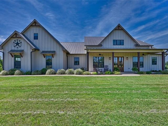 Farm for sale in Weimar, Texas