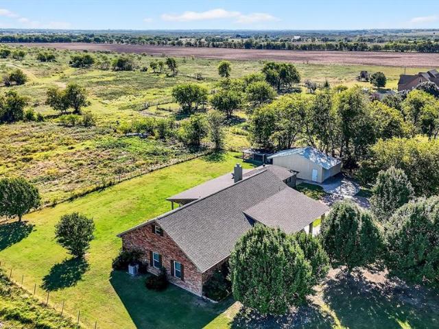 House for sale in Southmayd, Texas