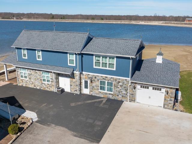 House for sale in Lake Milton, Ohio