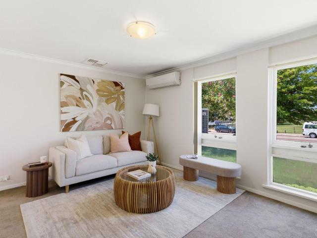 Villa for sale in Como, Western Australia