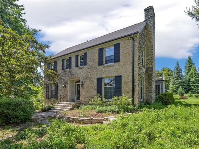 House for sale in Linn, Iowa