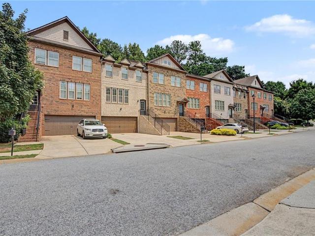 Townhouse for sale in Lawrenceville, Georgia