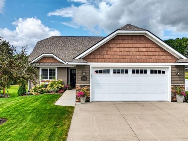 House for sale in Altoona, Wisconsin