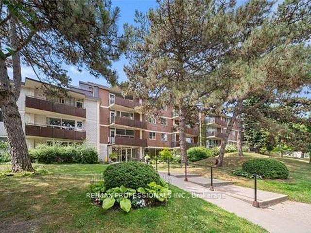 Apartment for sale in Woburn, Ontario