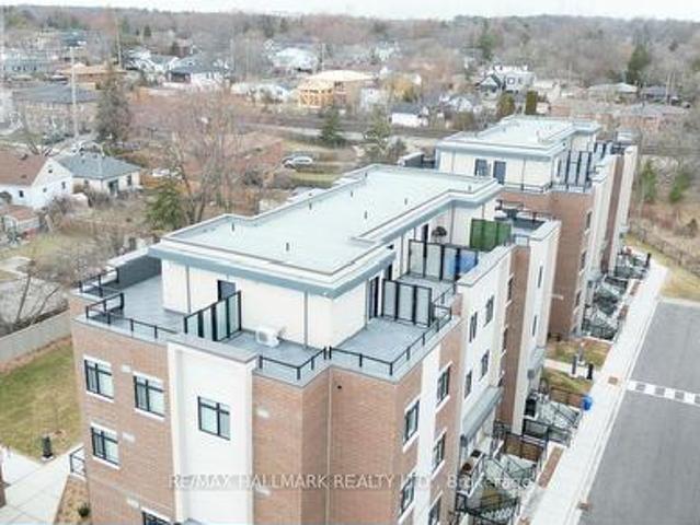 Townhouse for sale in Mississauga, Ontario