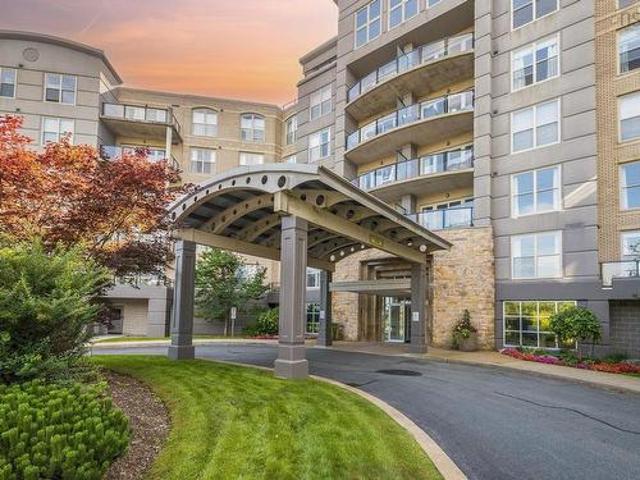 Condo for sale in Southgate Village, Bedford