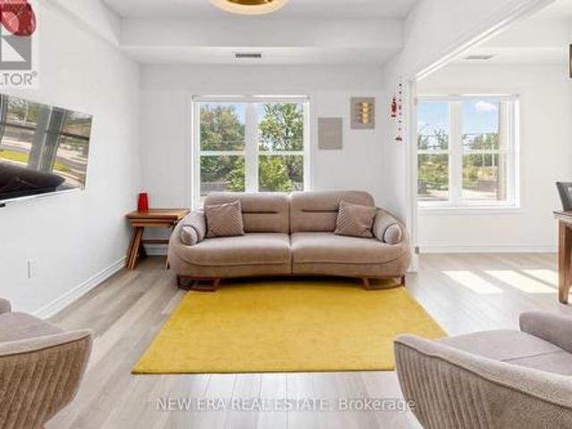 Condo for sale in Vaughan, Golden Horseshoe