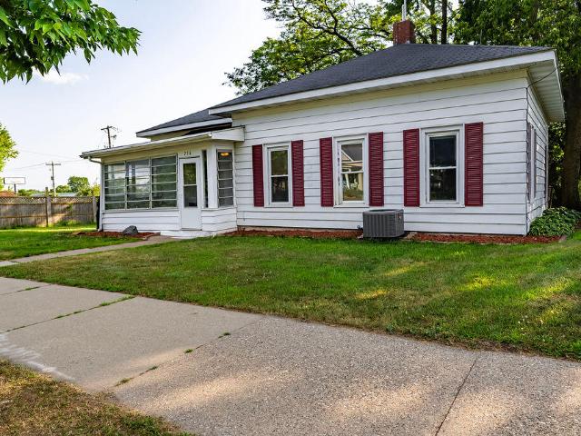 House for sale in Onalaska, La Crosse County