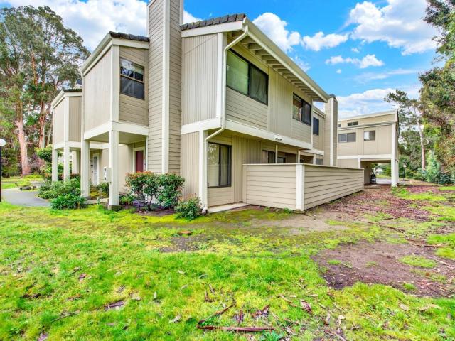 Condo for sale in Hercules, California