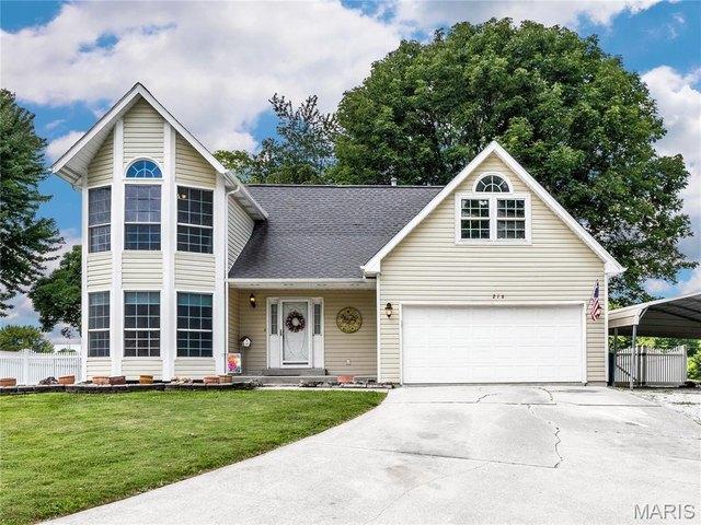 House for sale in Troy, Illinois