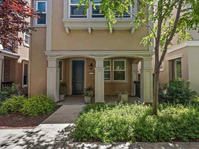 Townhouse for sale in Pleasant Hill, California