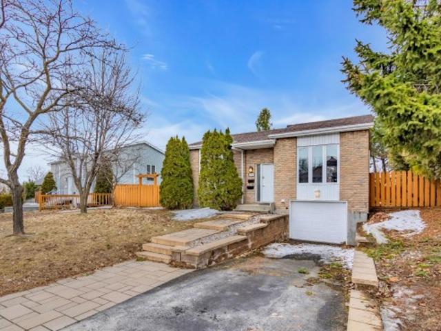 House for sale in Pointe-claire, Quebec