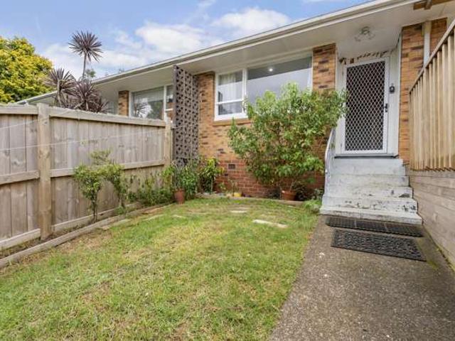 House for sale in Royal Oak