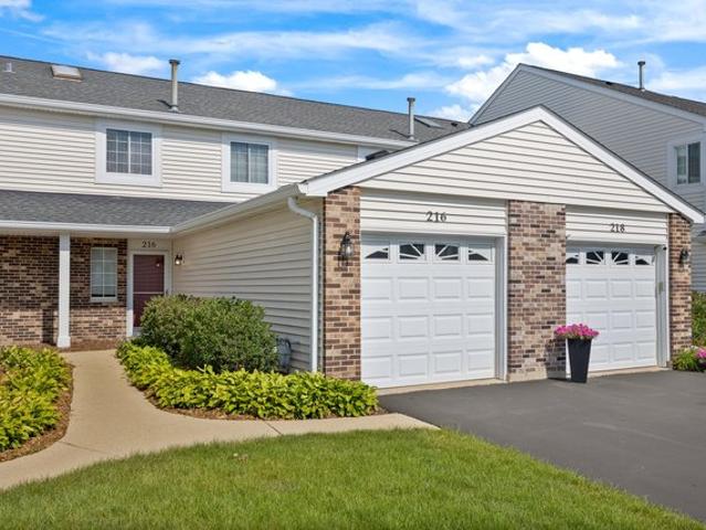 Townhouse for sale in Streamwood, Illinois
