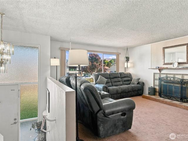 House for sale in East Wenatchee, Douglas County