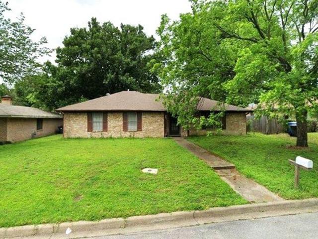 House for sale in Corsicana, Navarro County