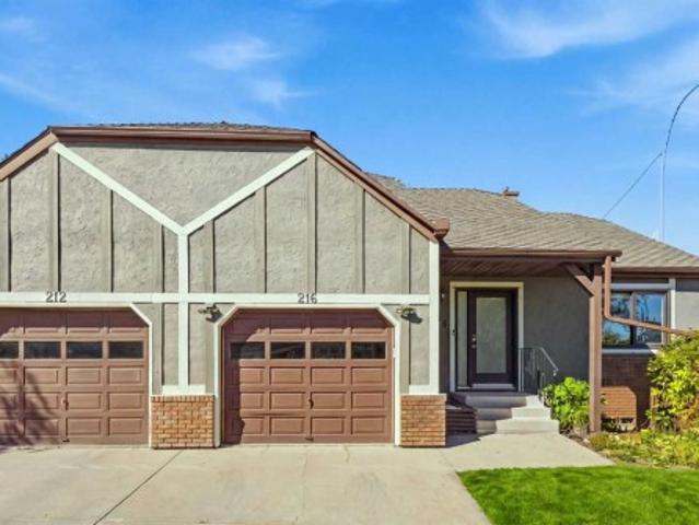 Townhouse for sale in Coach Hill, Calgary