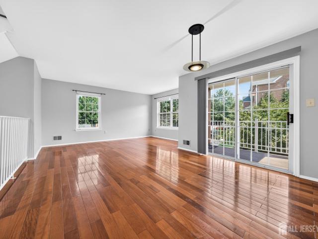 Townhouse for sale in North Brunswick, New Jersey