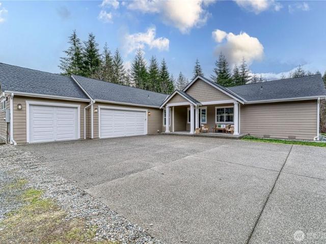 House for sale in Lakebay