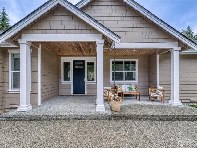 House for sale in Lakebay