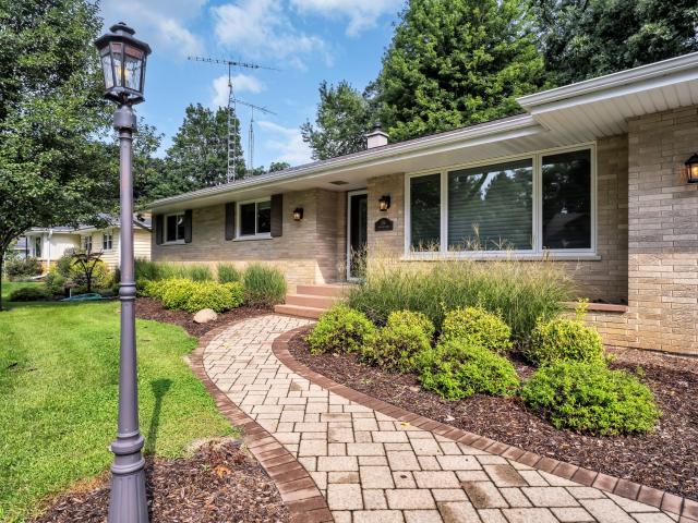 House for sale in Silver Lake, Salem