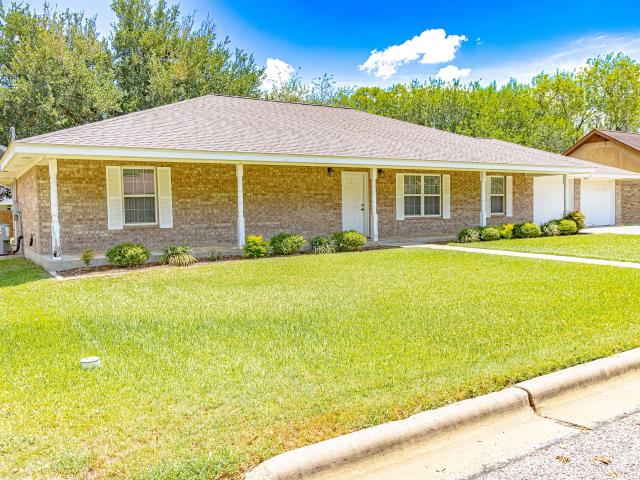 House for sale in Shiner, Texas