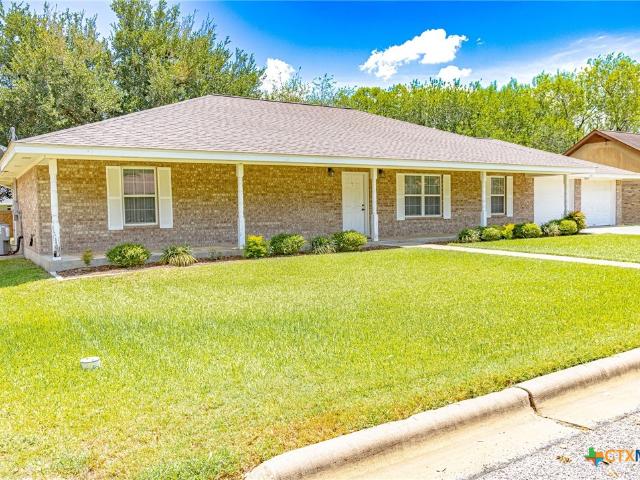 House for sale in Shiner, Texas