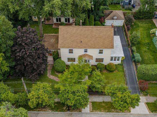 House for sale in Syracuse, New York
