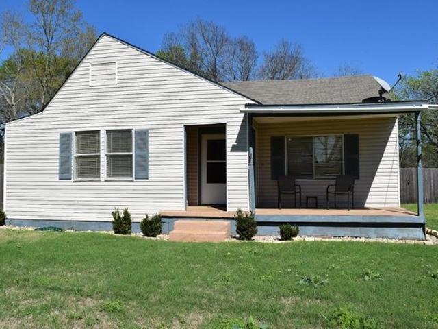 House for sale in Elkhart, Texas