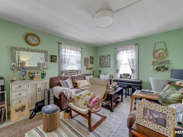 House for sale in Lyndhurst, New Jersey