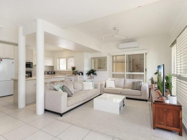 Townhouse for rent in Alexandra Headland, Sunshine Coast Regional