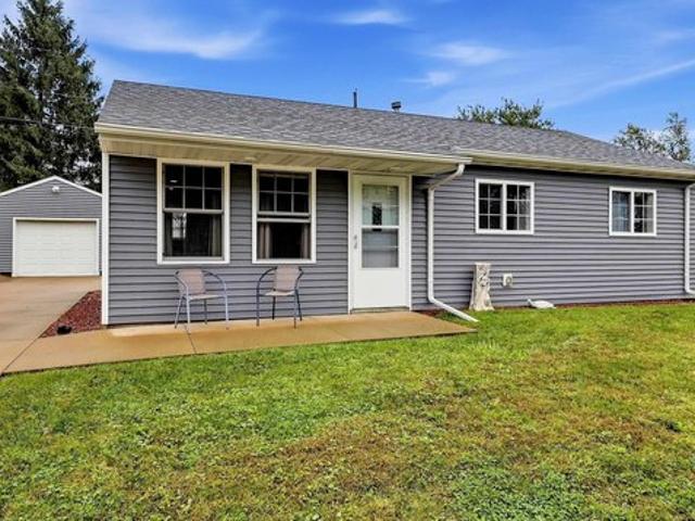 House for sale in East Dubuque, Jo Daviess County