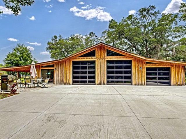House for sale in Pomona Park, Florida