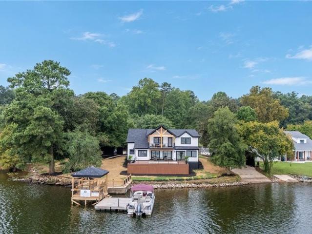 House for sale in Davidson, North Carolina