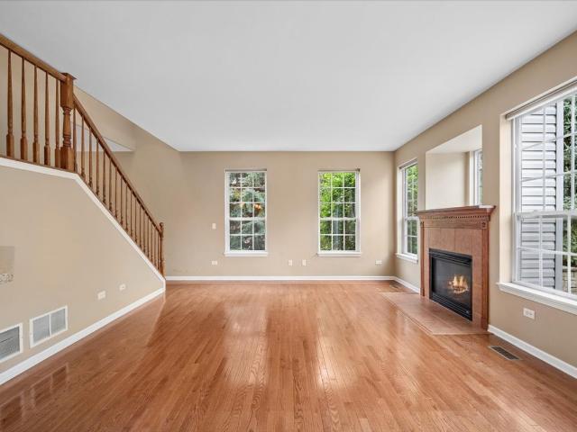 Townhouse for sale in Geneva, Illinois