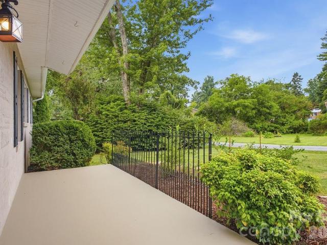 House for sale in Hendersonville, North Carolina