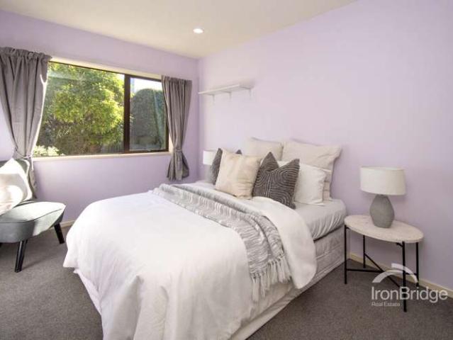 House for sale in Chaslands, Canterbury