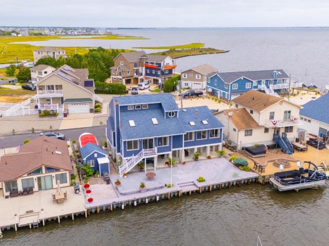 House for sale in Bayville, New Jersey