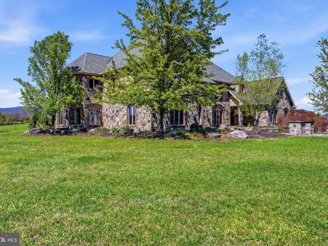 House for sale in Gilbert, Pennsylvania