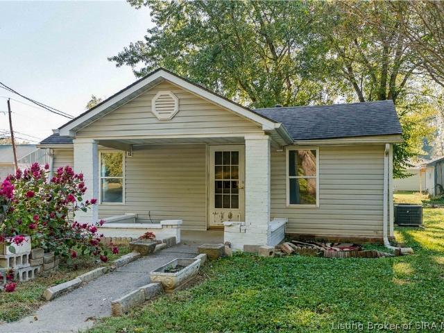 House for sale in Utica, Clark County