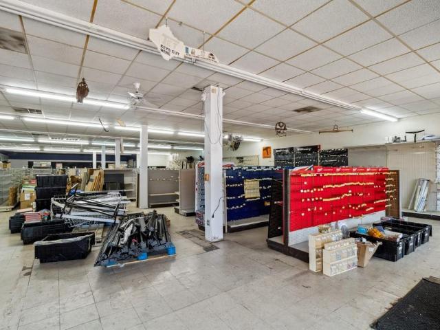 Commercial for sale in Corsicana