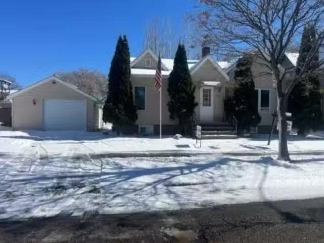House for sale in Appleton
