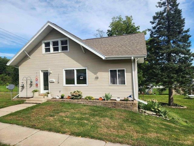 House for sale in Juneau, Wisconsin